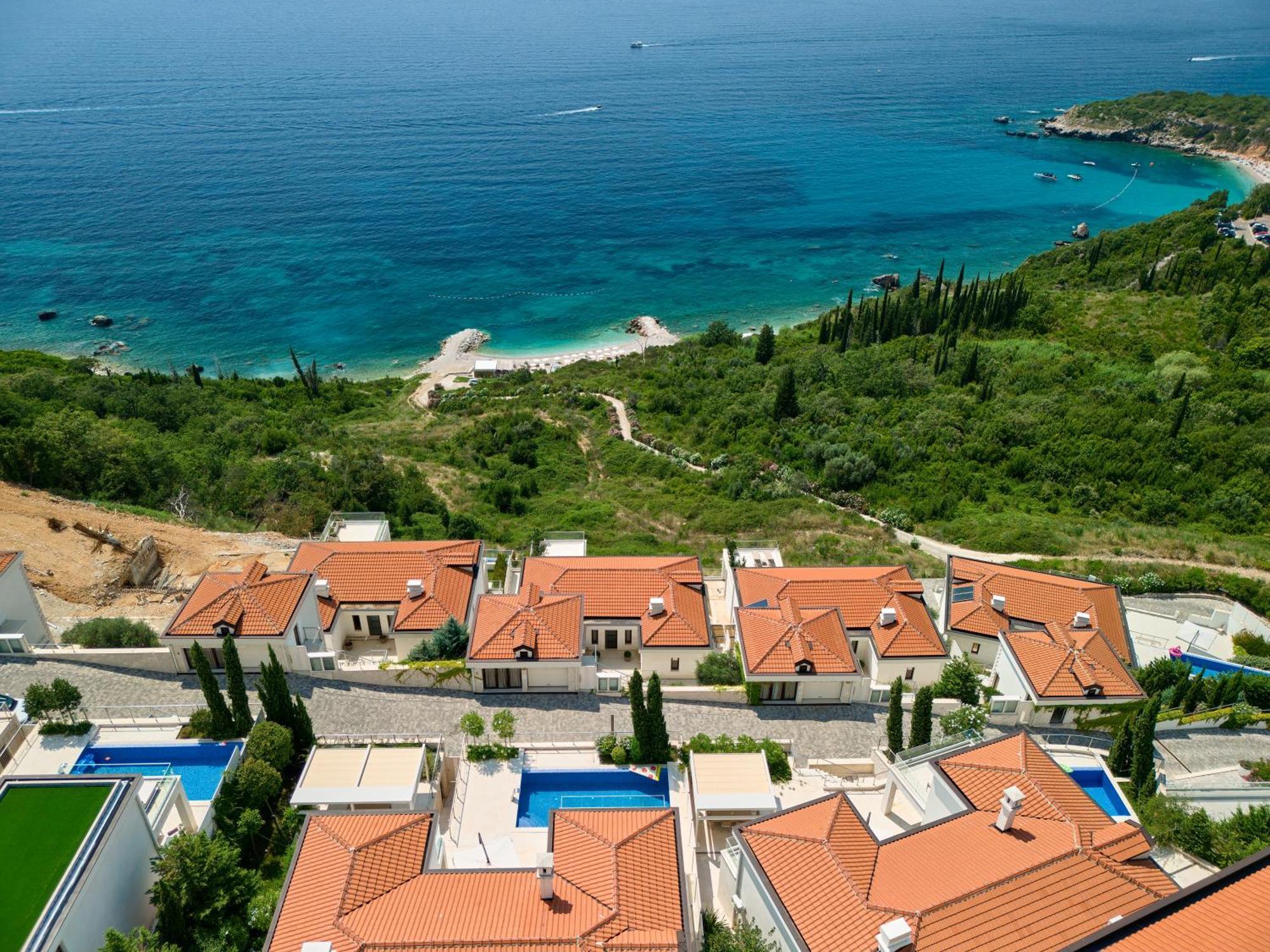 Ananti Resort, Residences & Beach Club - The Leading Hotels Of The World Свети Стефан Екстериор снимка
