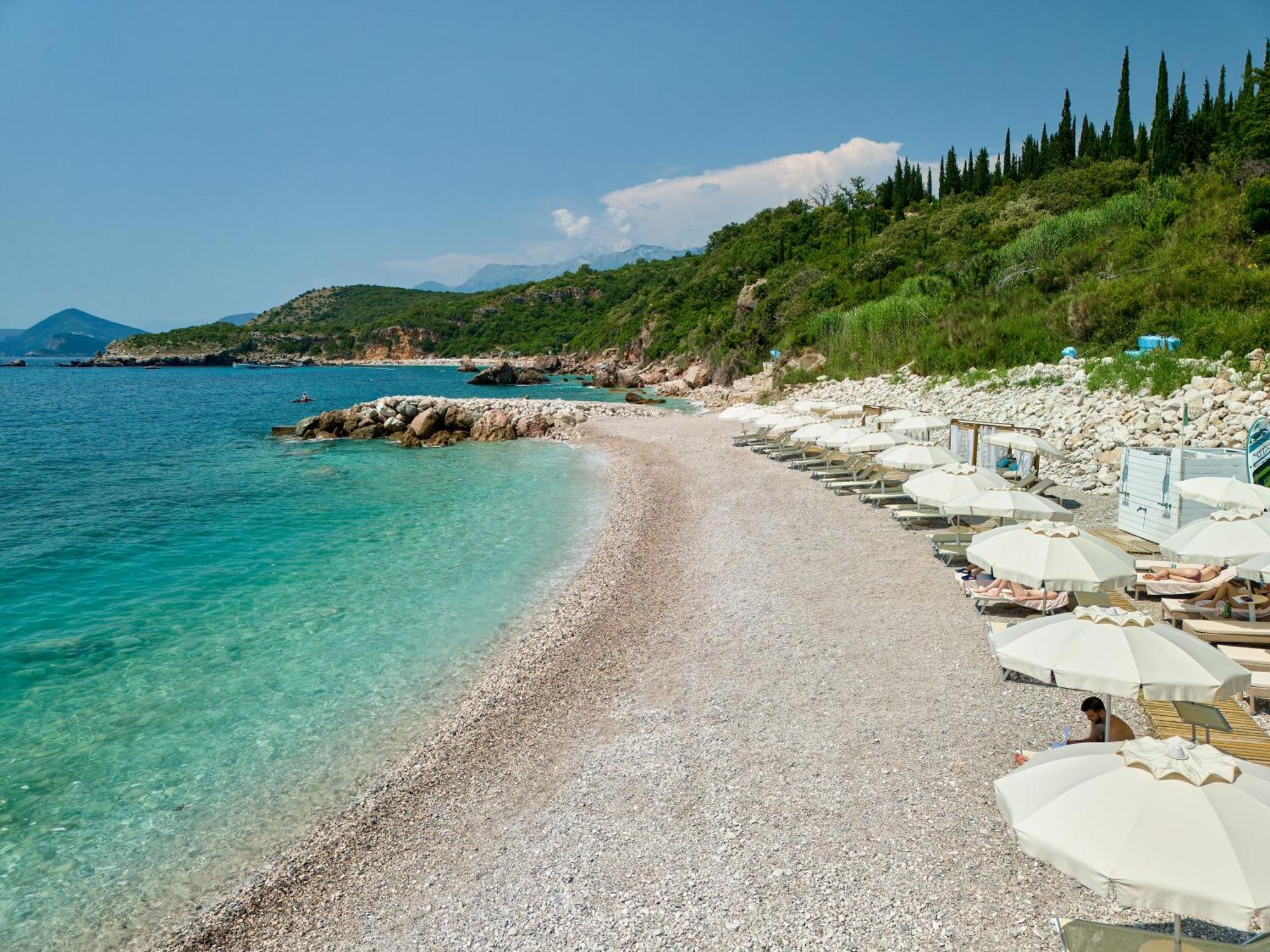 Ananti Resort, Residences & Beach Club - The Leading Hotels Of The World Свети Стефан Екстериор снимка