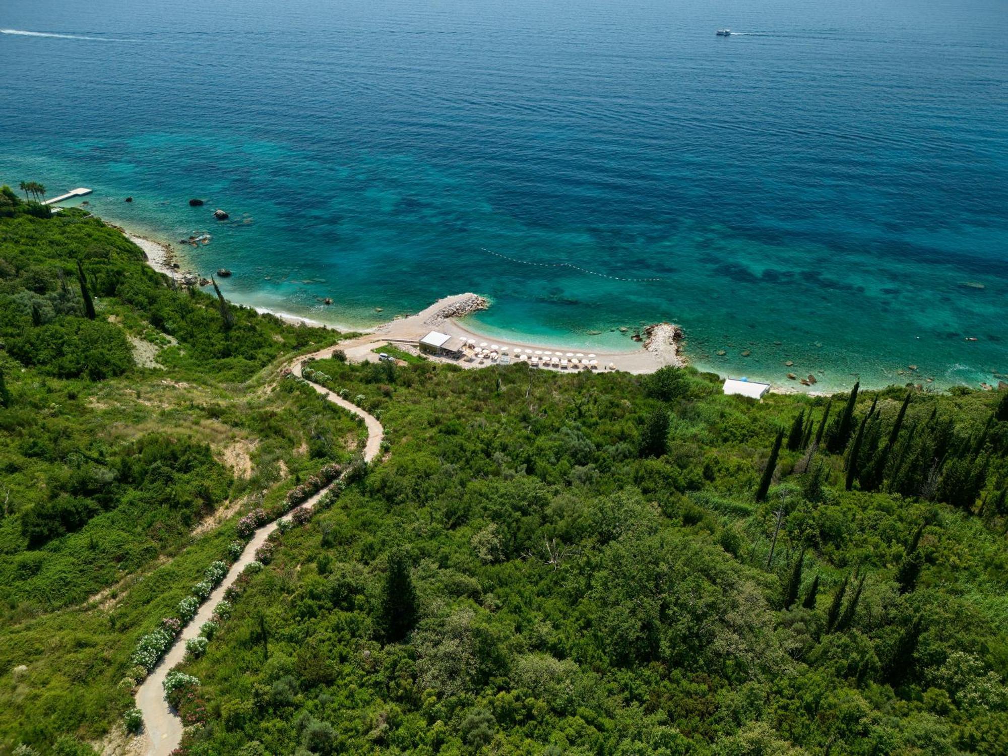 Ananti Resort, Residences & Beach Club - The Leading Hotels Of The World Свети Стефан Екстериор снимка