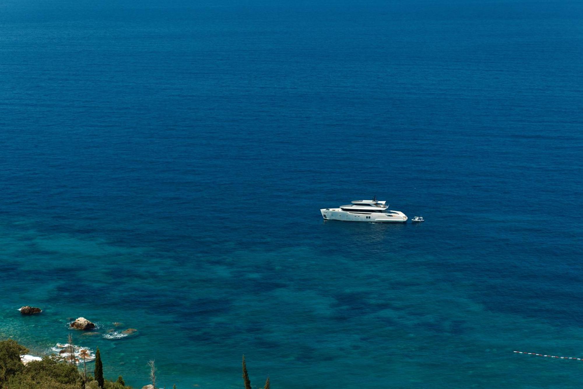 Ananti Resort, Residences & Beach Club - The Leading Hotels Of The World Свети Стефан Екстериор снимка